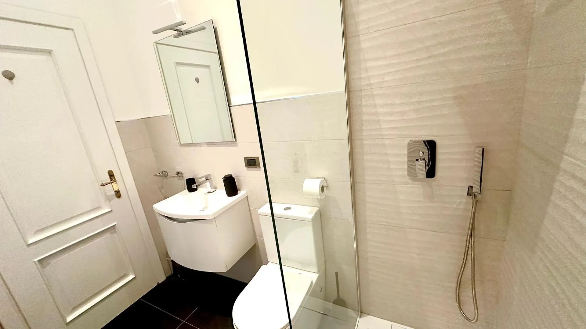 Prestige Crescenzio Apartment Rome